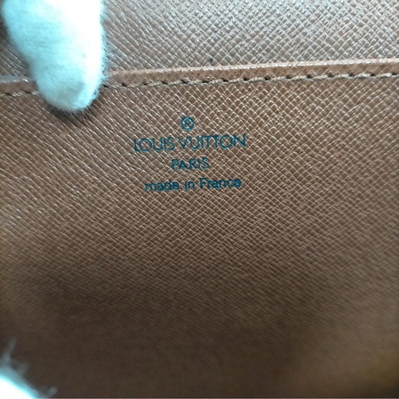 Louis Vuitton Serviette Bag - Picture 6 of 8